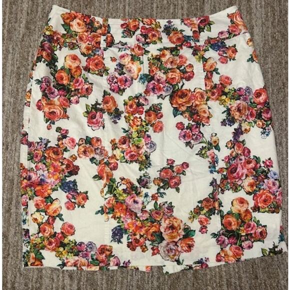 Review Spring Rosy White Short Lined Cotton Polyester Zipper Closure Skirt SZ 14 - Picture 2 of 8